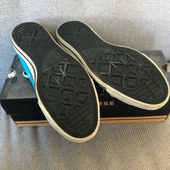 Converse Chuck Taylor All Star Low Tops - Picture 3 of 4